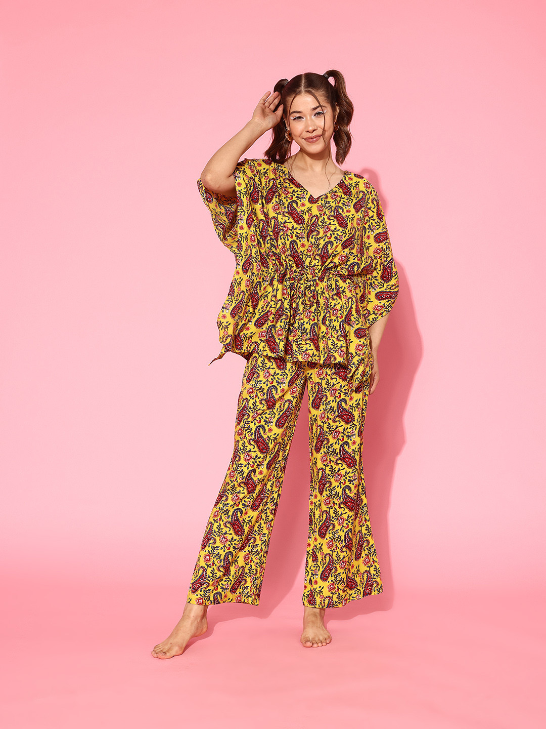 

ETC Women Ethnic Motifs Printed Night suit, Yellow