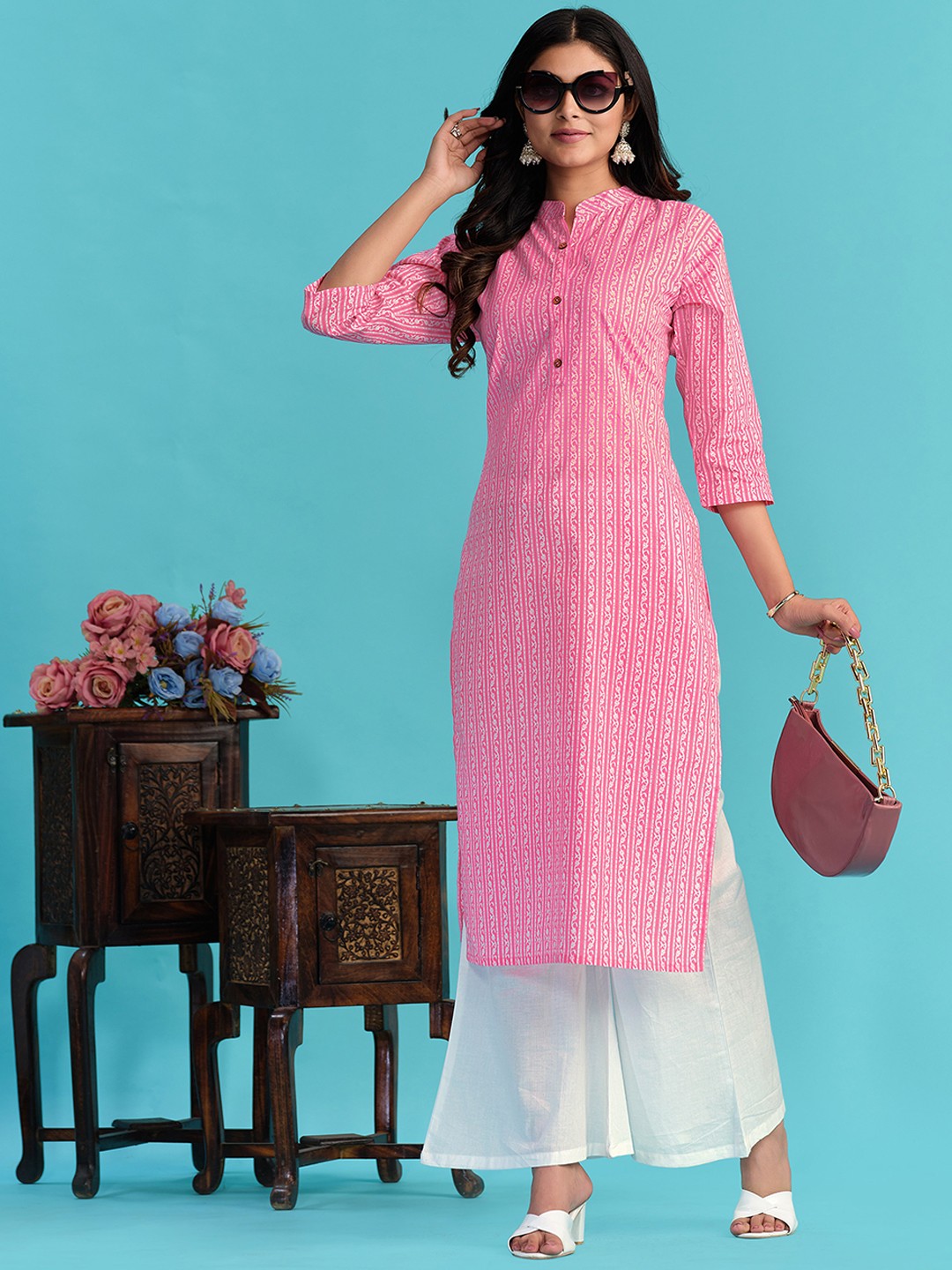 

Sangria Pink & White Ethnic Motifs Printed Pure Cotton Straight Kurta