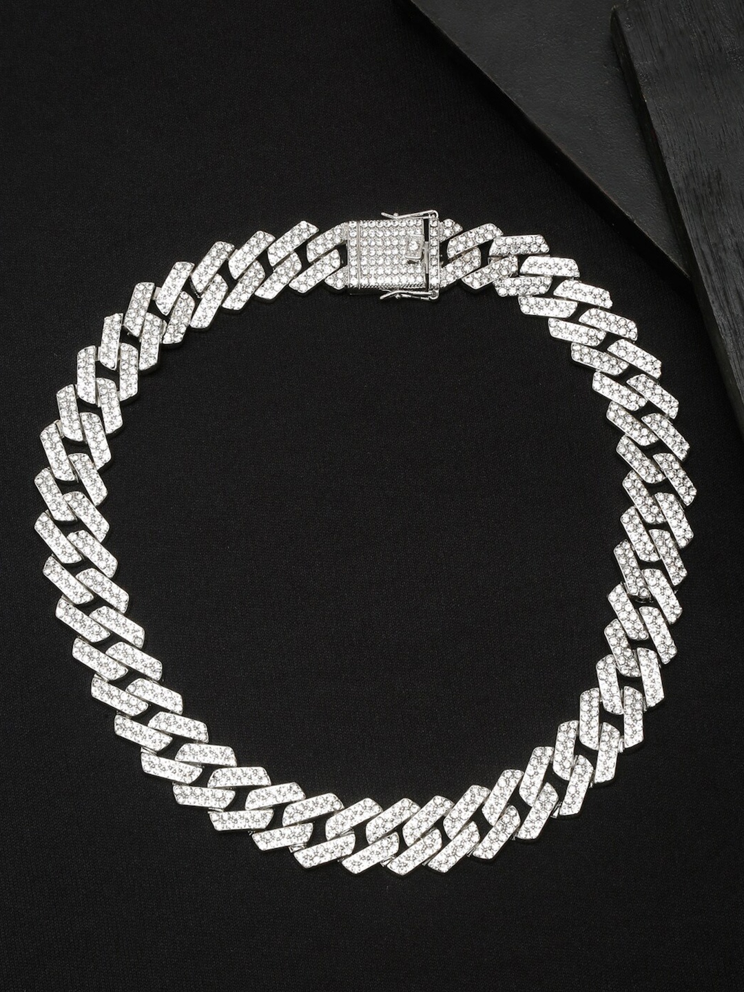 

YouBella Men Silver-Toned & White Silver-Plated Chain