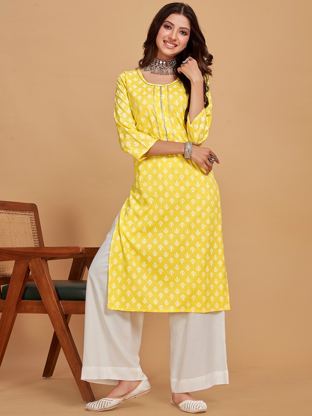 

Sangria Yellow & White Ethnic Motif Printed Gotta Patti Pure Cotton Straight Kurta