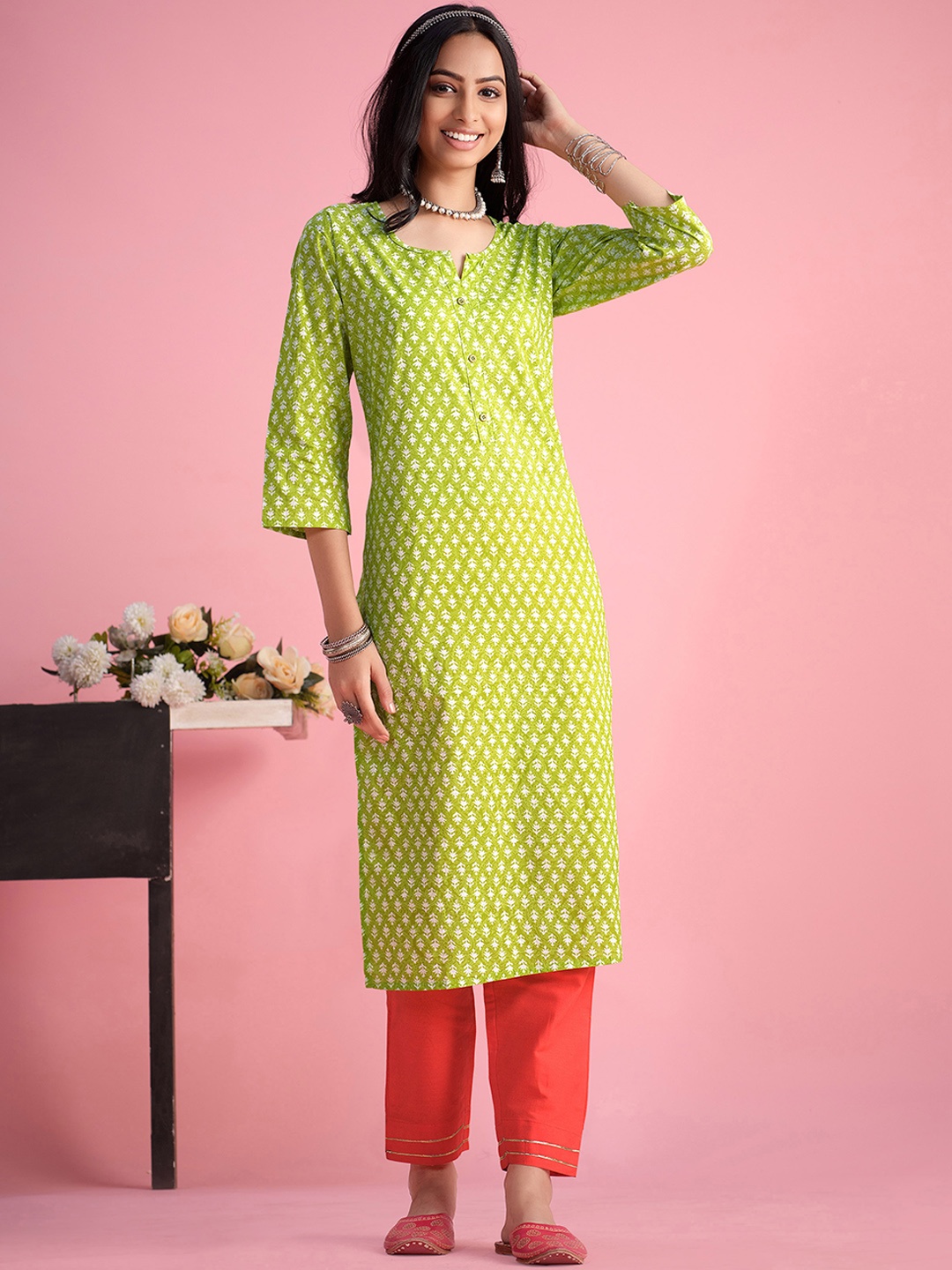 

Sangria Ethnic Motifs Printed Pure Cotton StraightKurta, Fluorescent green