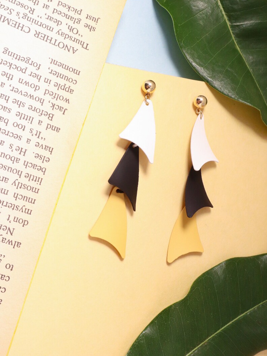 

SALTY Black Contemporary Drop Earrings