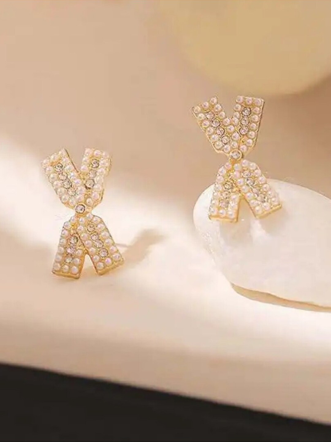 

SALTY Gold-Plated Stone-Studded & Pearl Contemporary Studs Earrings