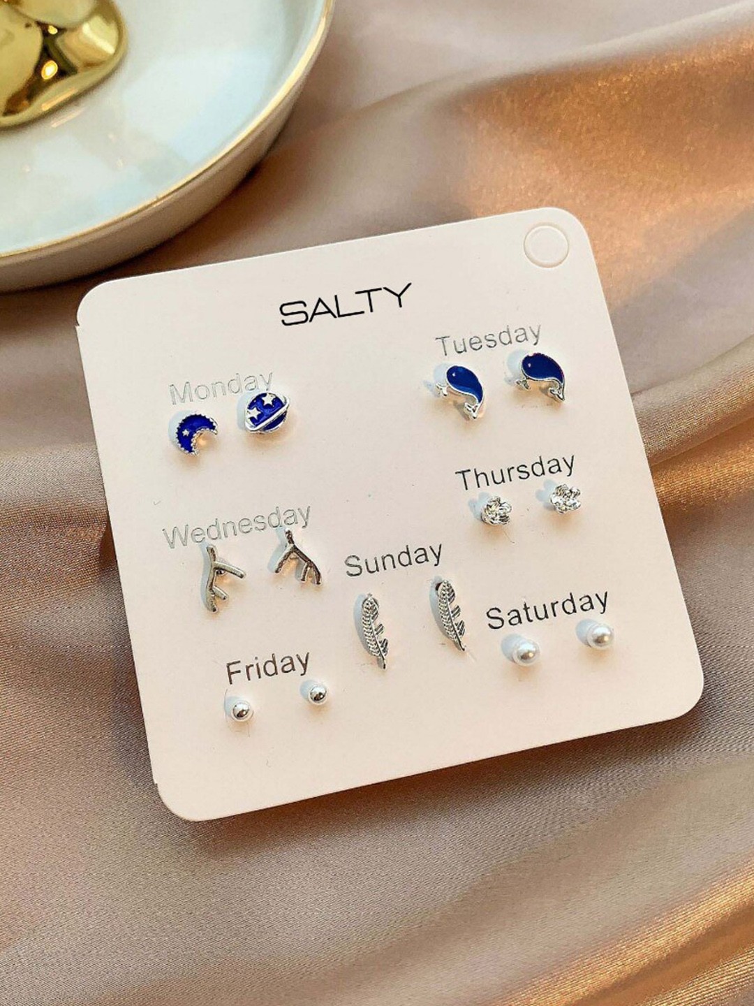 

SALTY Set of 7 Contemporary Studs Earrings, Silver