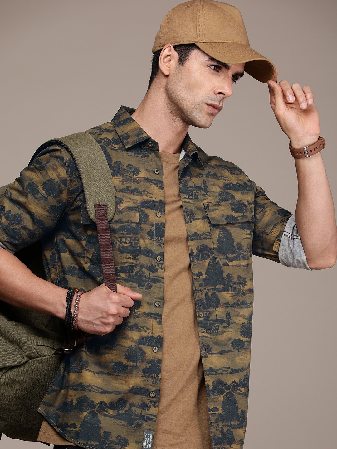 

FORCE IX Men Pure Cotton Slim Fit Conversational Printed Casual Shirt, Olive