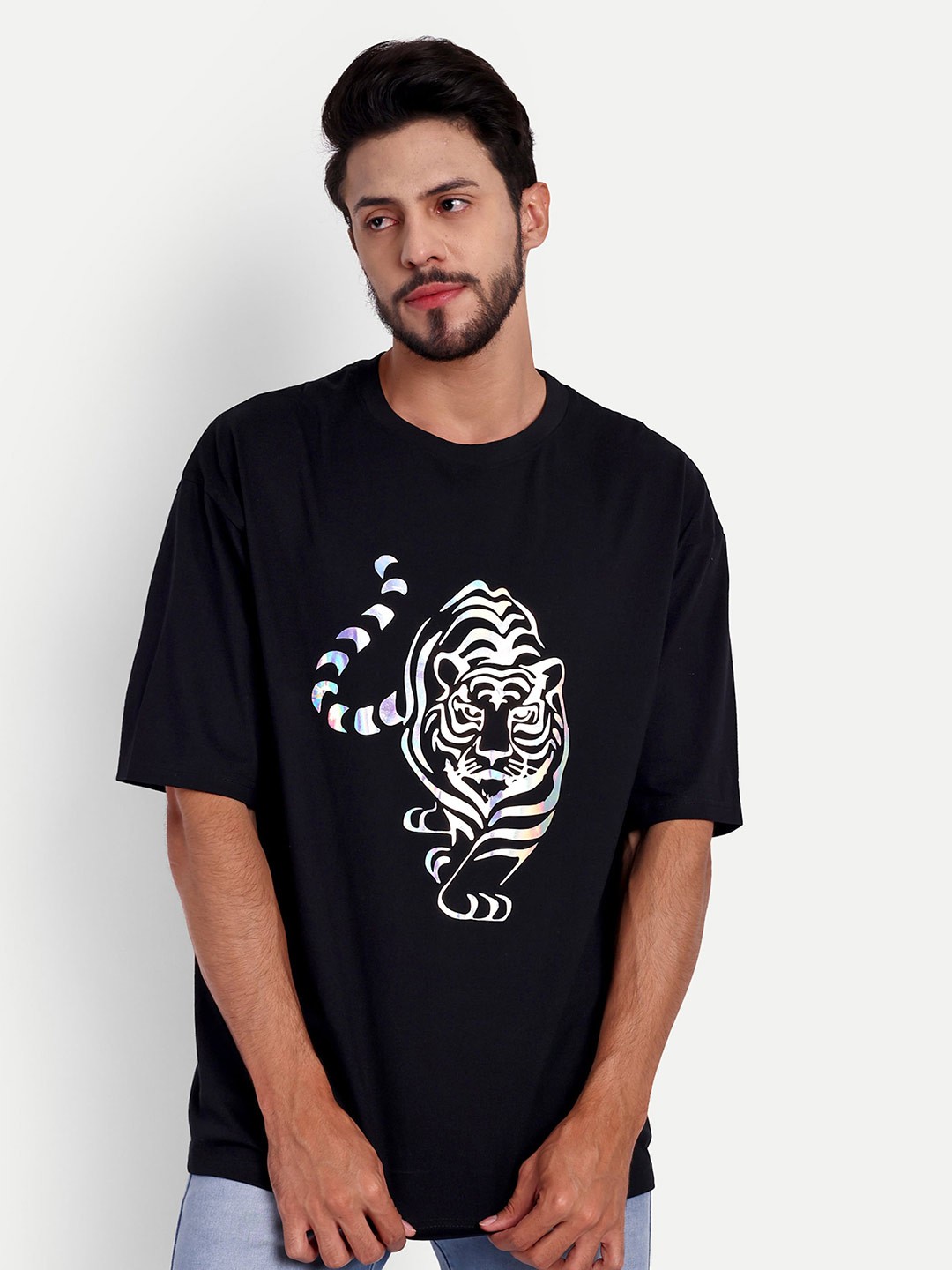 

Bloopers Store Printed Drop Shoulder Sleeves Pure Cotton Loose T-shirt, Black