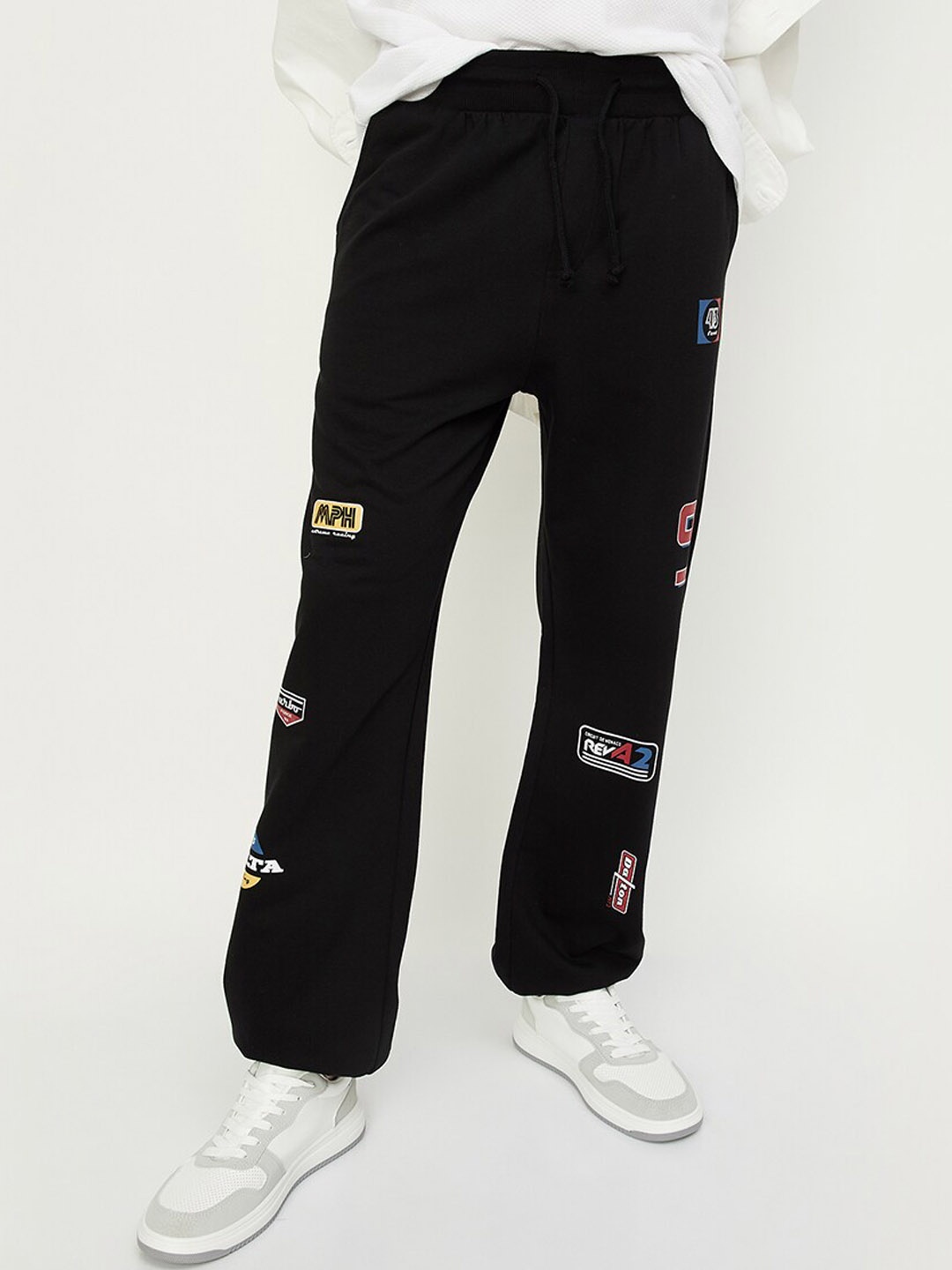 

max Men Typography Printed Casual Trousers, Black