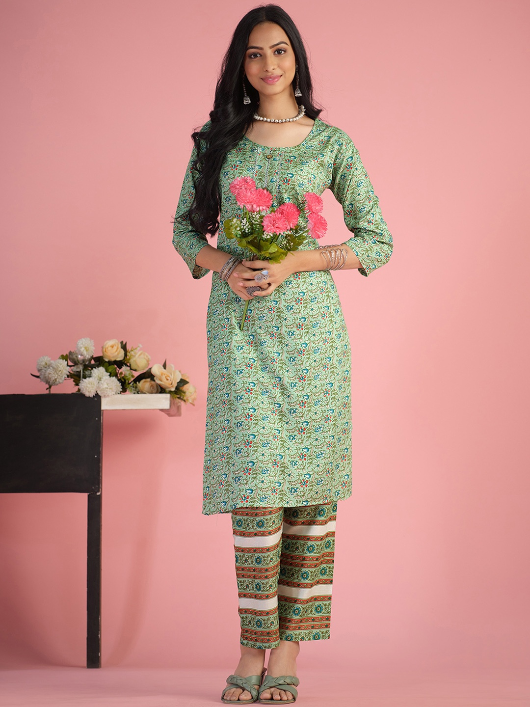 

Sangria Green Ethnic Motifs Printed Pure Cotton Kurta & Trouser