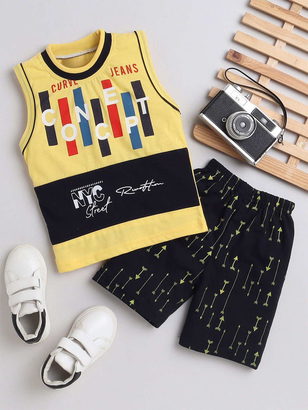 

BAESD Boys Printed T-shirt with Shorts, Mustard