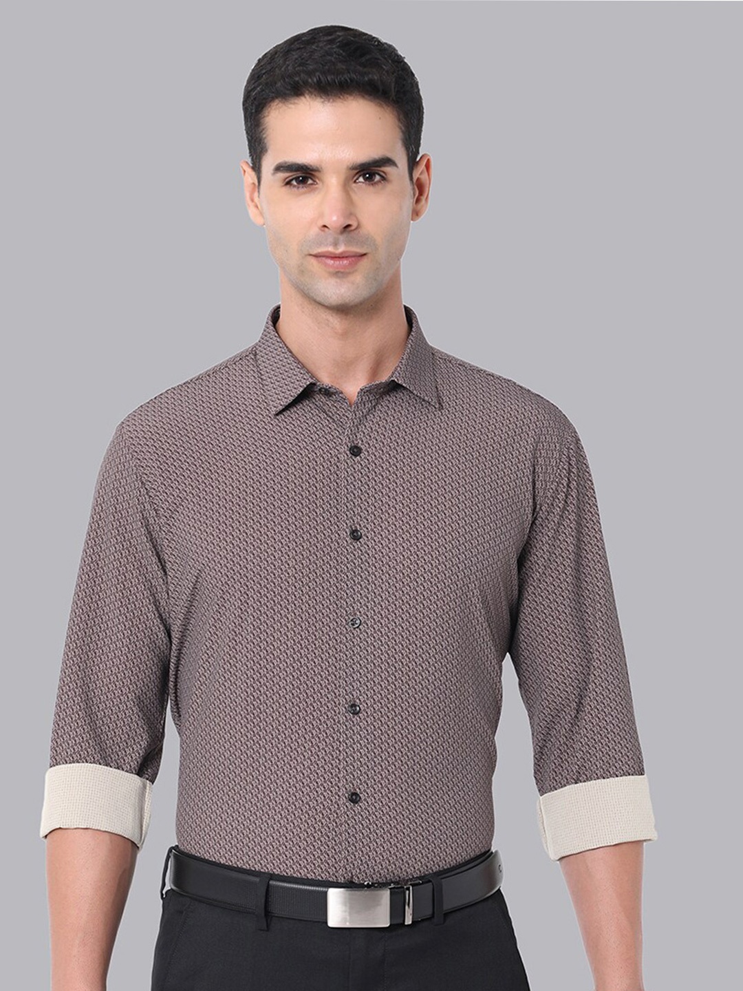 

Van Heusen Move Labs Slim Fit Stretchable Geometric Printed Stain Resistant Anti Bacterial Formal Shirt, Brown