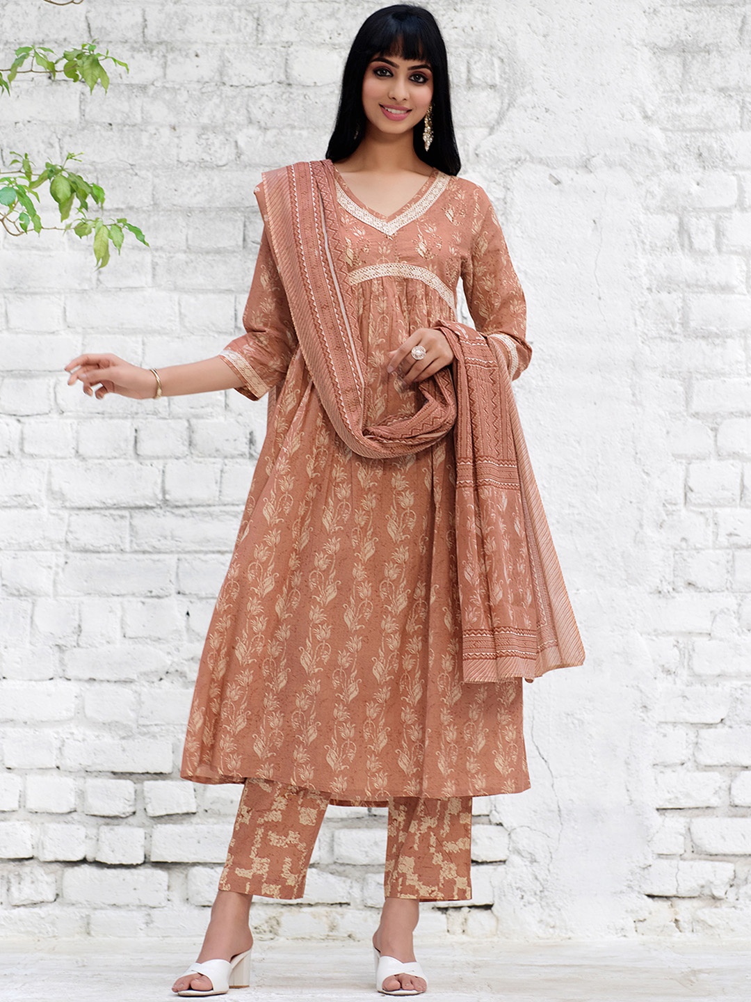 

Sangria Ethnic Motifs Printed Pure Cotton Kurta With Trouser & Dupatta, Brown