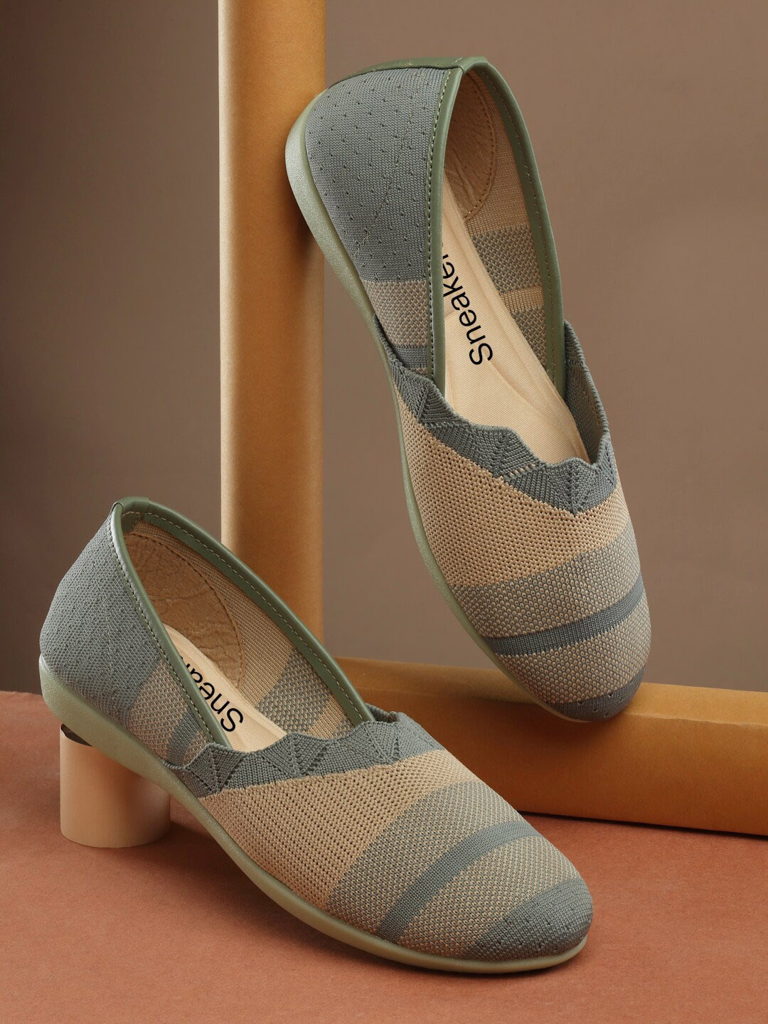 

sneakers villa Round Toe Textured Ballerinas, Beige