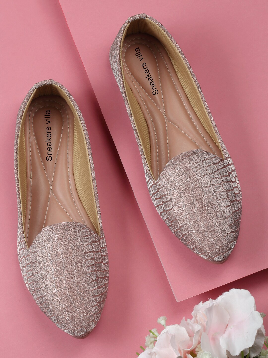 

sneakers villa Women Pointed Toe Textured Leather Ballerinas, Peach