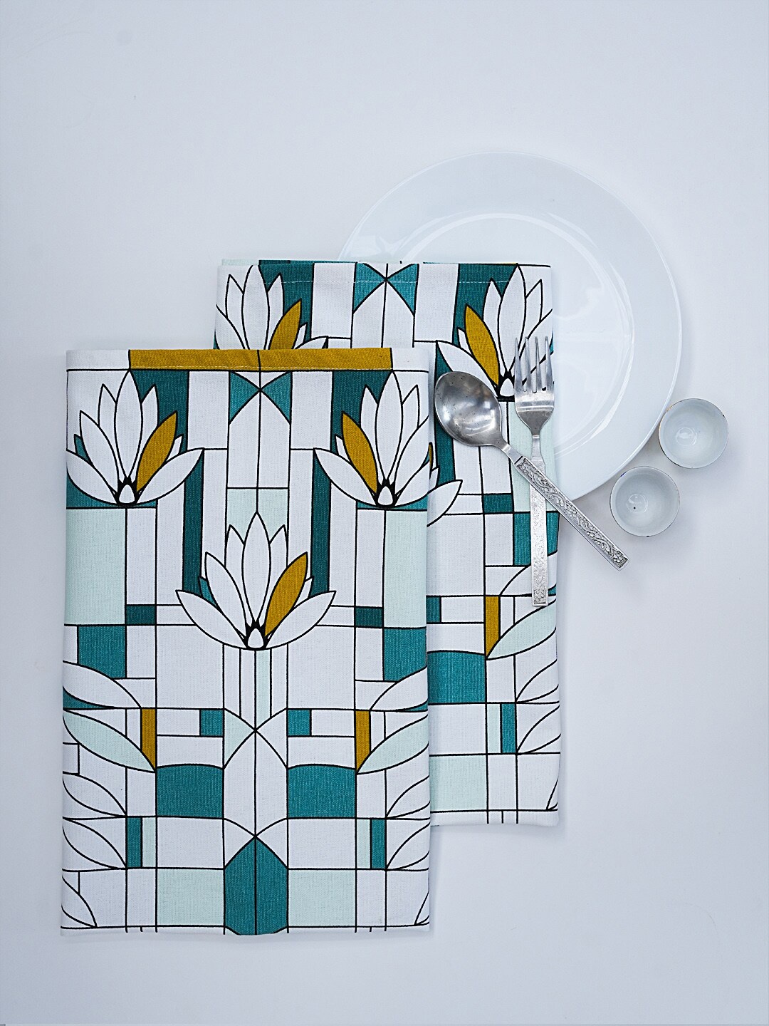 

Ariana Sea Green & White 2 Pieces Cotton Printed Kitchen Towels
