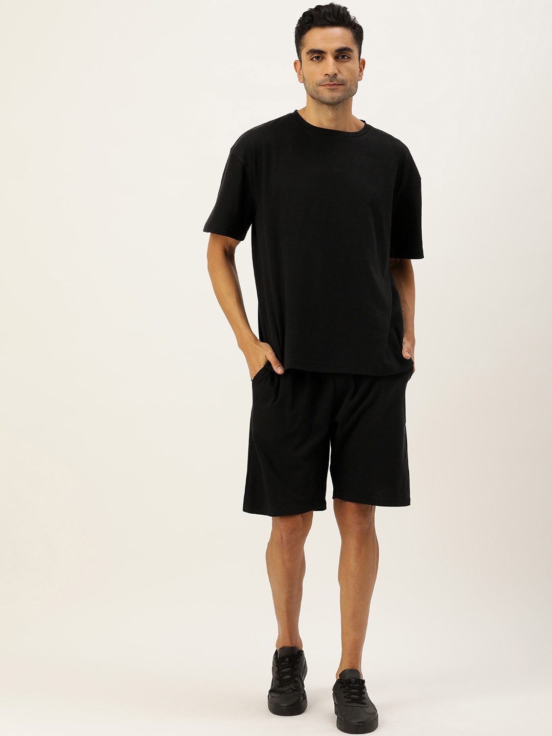 

Bene Kleed Men Solid Pure Cotton T-shirt With Shorts, Black