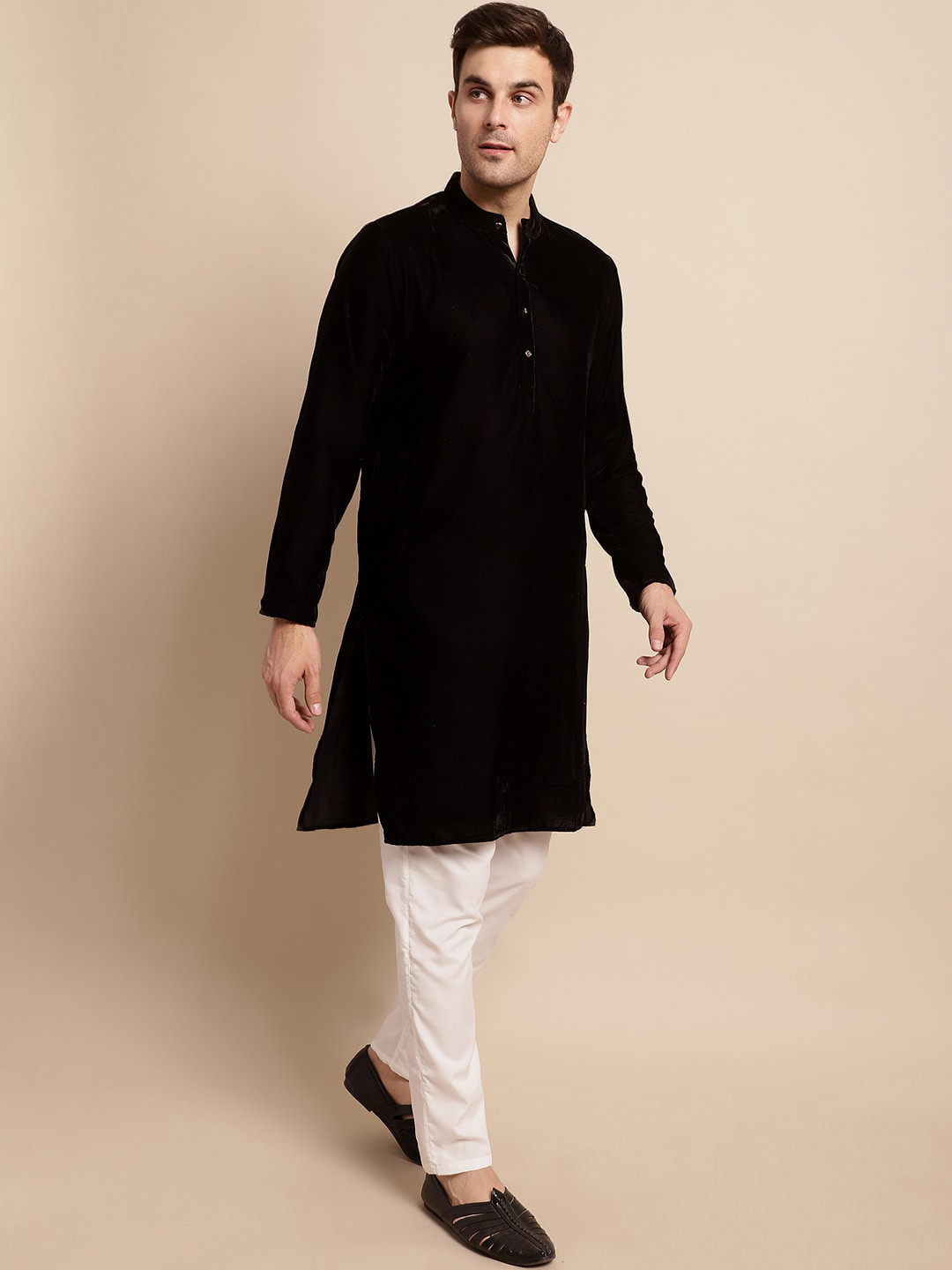 

Anouk Black & White Band Collar Velvet Kurta with Pyjamas
