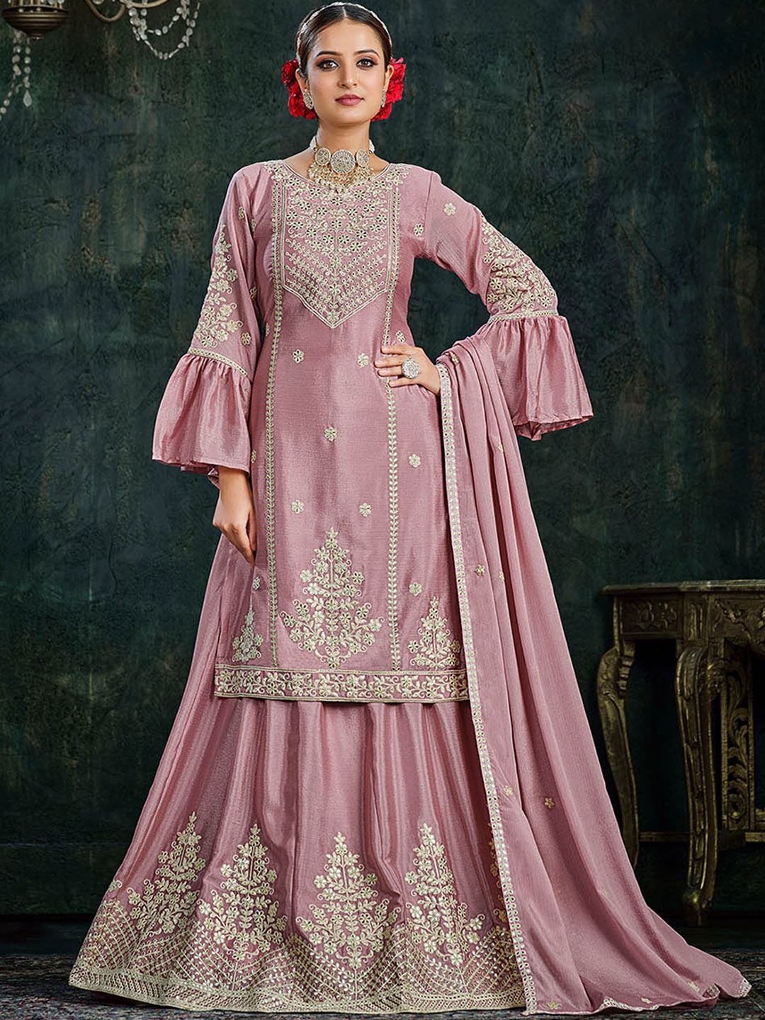 

ODETTE Ethnic Motifs Embroidered Regular Kurta with Skirt & With Dupatta, Purple