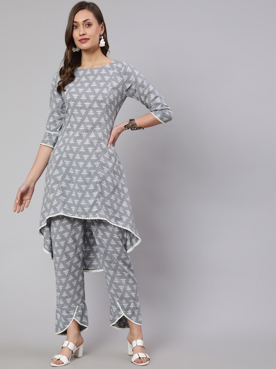 

Jaipur Kurti Grey Ethnic Motifs Printed Pure Cotton Kurta With Trousers