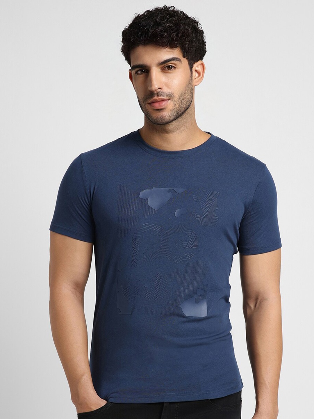 

Peter England Casuals Printed Slim Fit T-shirt, Navy blue