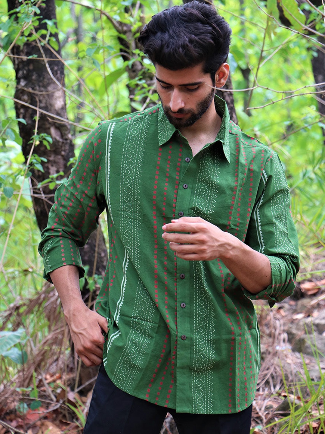 

Chidiyaa Standard Ethnic Motif Printed Cotton Casual Shirt, Green