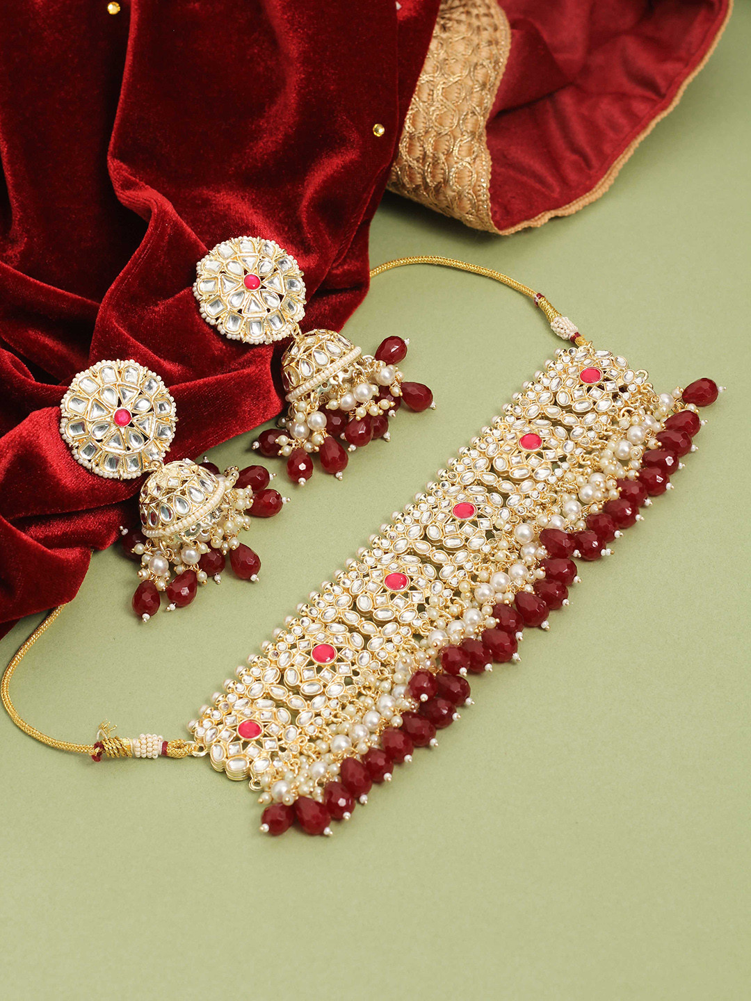 

SAIYONI Gold-Plated Stone-Studded & Beaded Necklace & Earrings