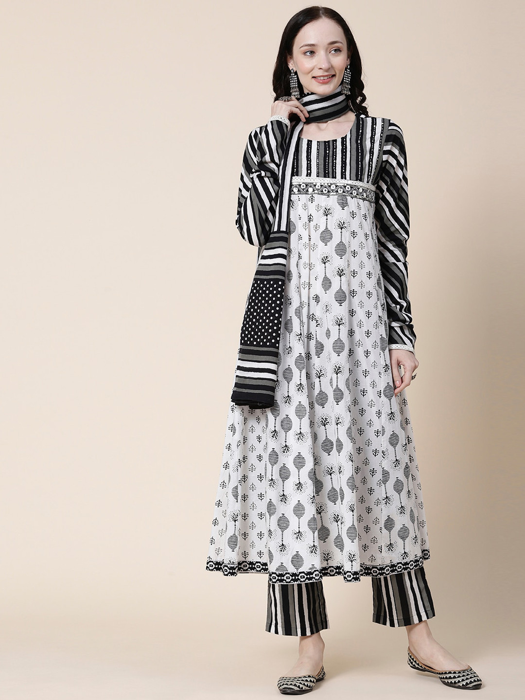 

FASHOR White Ethnic Printed Empire Pure Cotton Kurta & Trousers With Dupatta