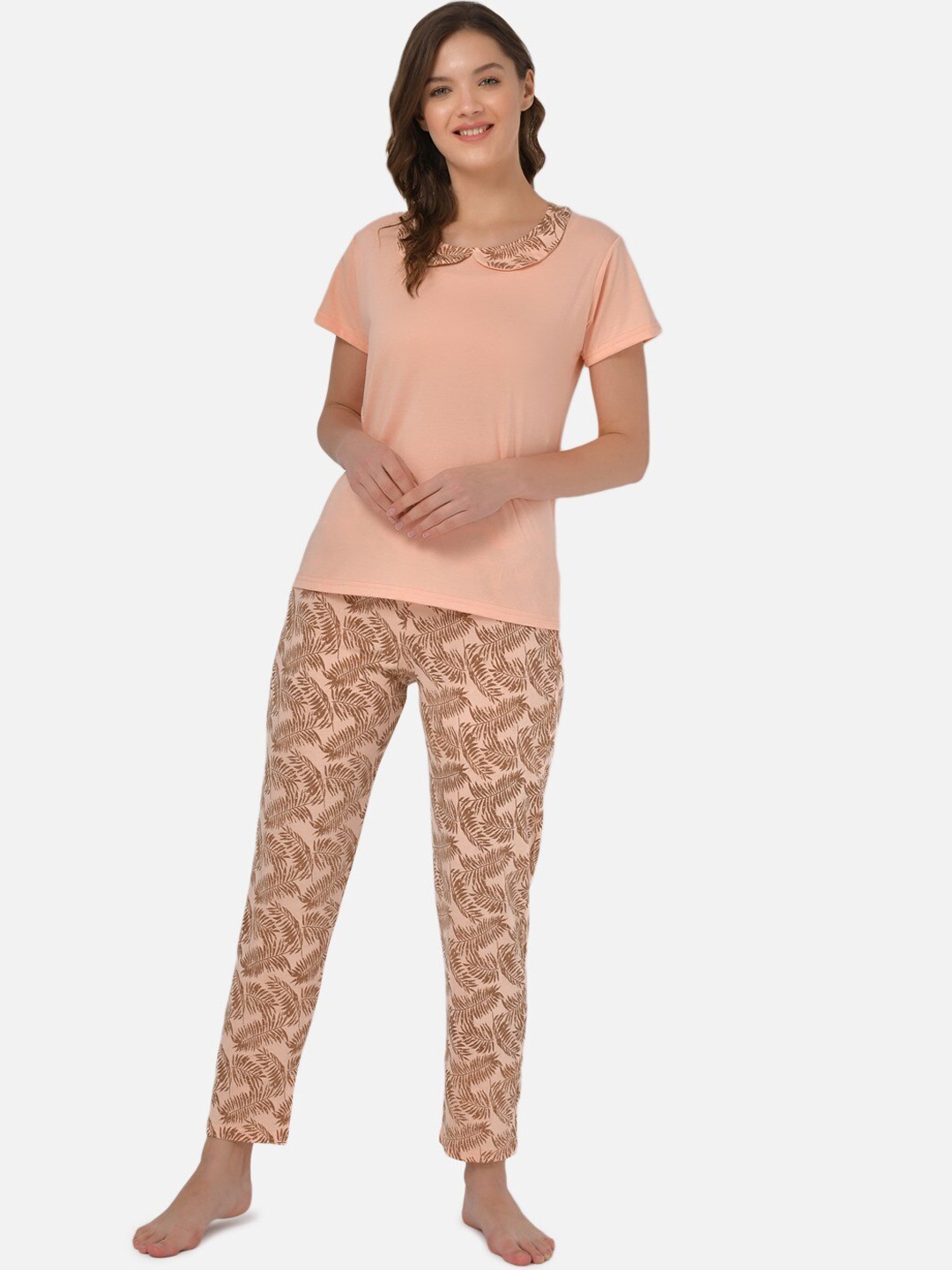 

Klamotten Abstract Printed T-shirt With Pyjamas Night suit, Peach