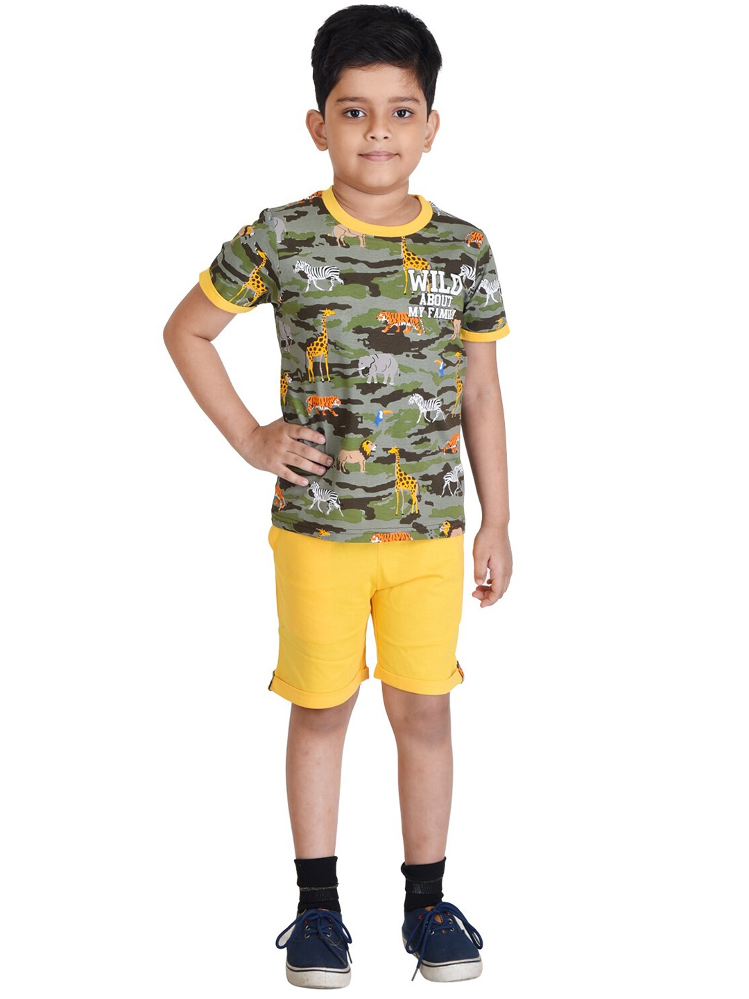 

Clothe Funn Boys Abstract Printed T-shirt With Shorts, Olive