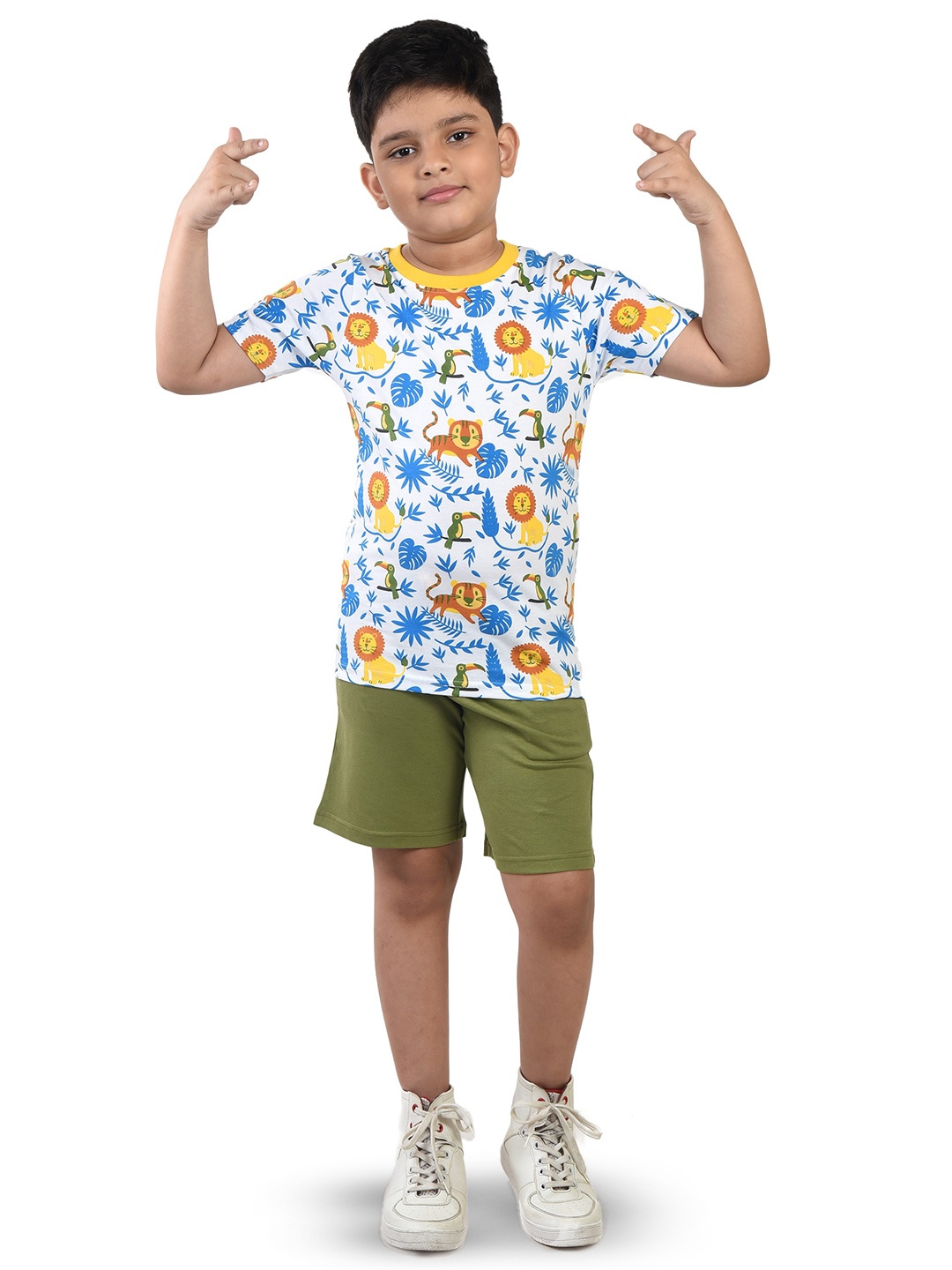 

Clothe Funn Boys Conversational Printed T-shirt With Shorts, White