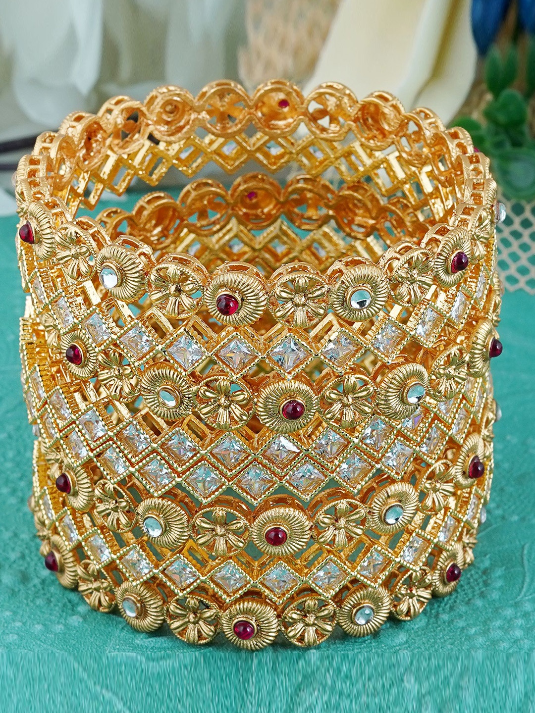 

MANSIYAORANGE Set Of 8 Gold-Plated Reverse Polki AD-Studded Bangles