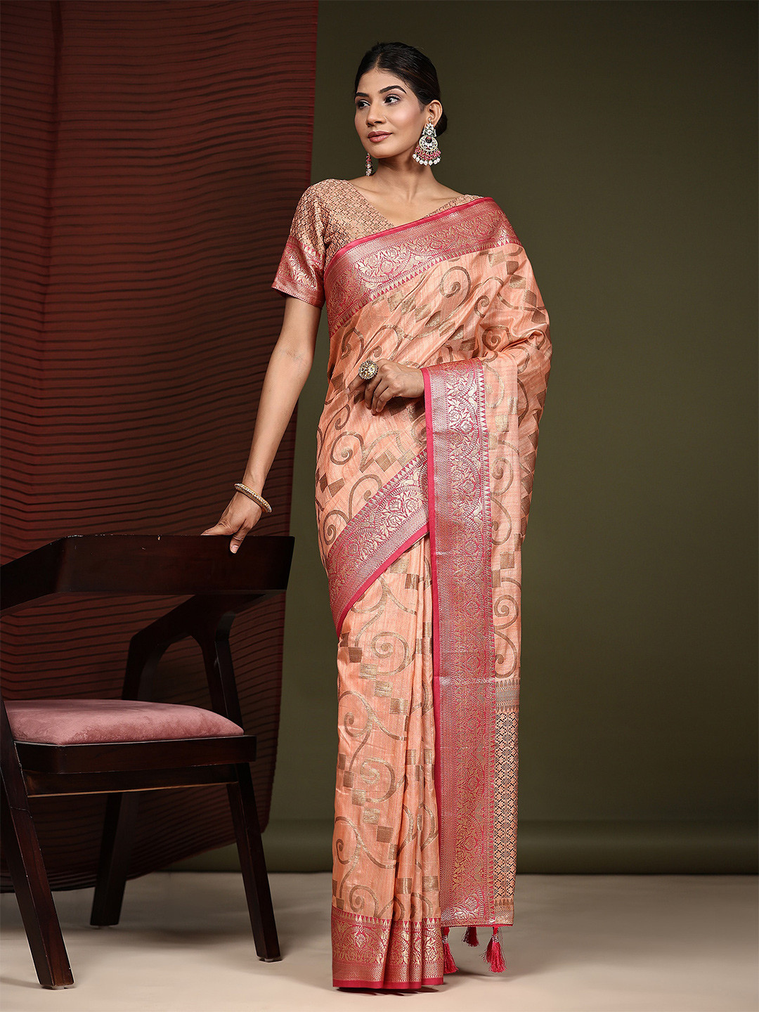 

PHEASANT Woven Design Zari Silk Cotton Saree, Red