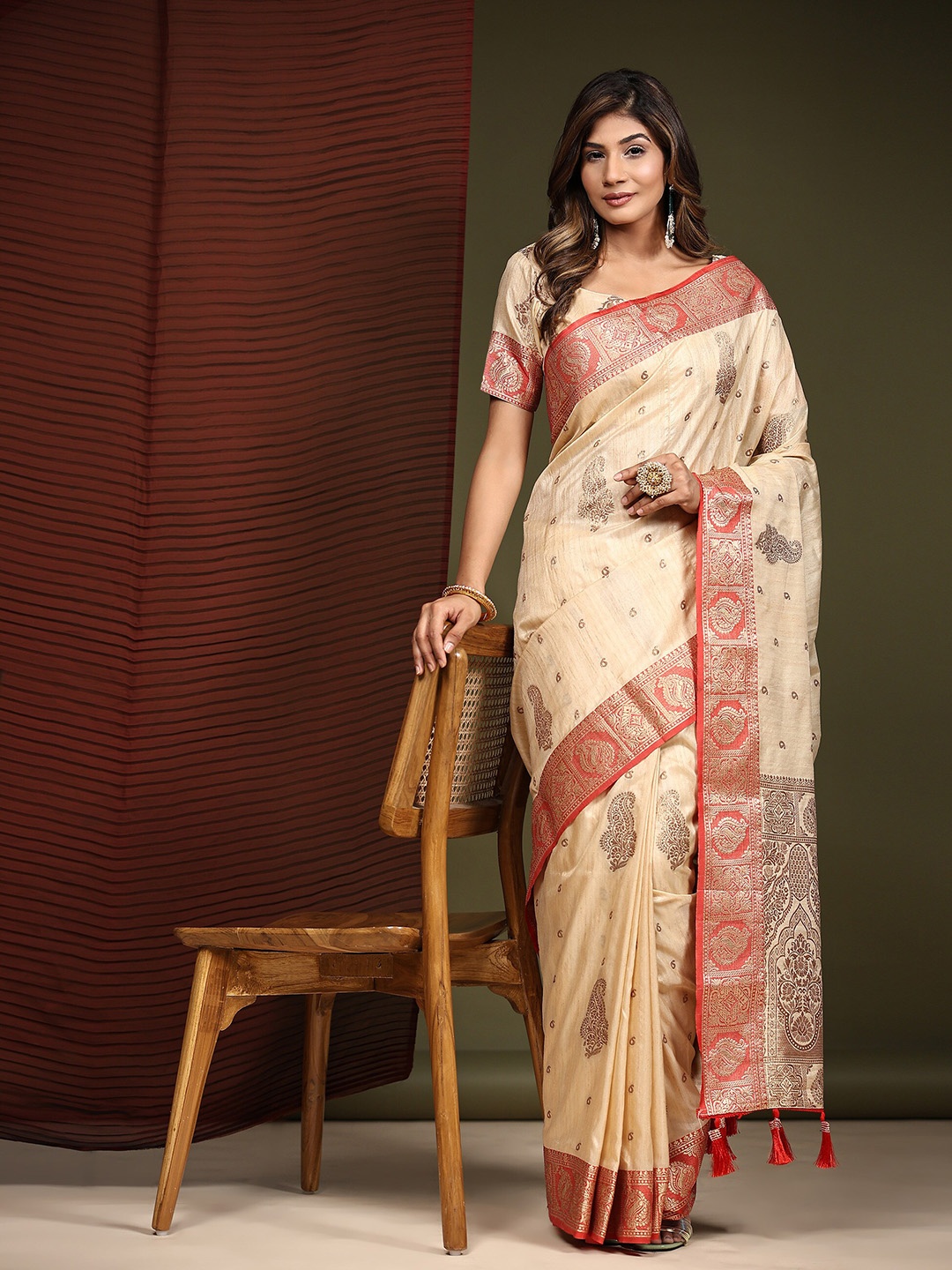 

PHEASANT Woven Design Zari Silk Cotton Saree, Cream