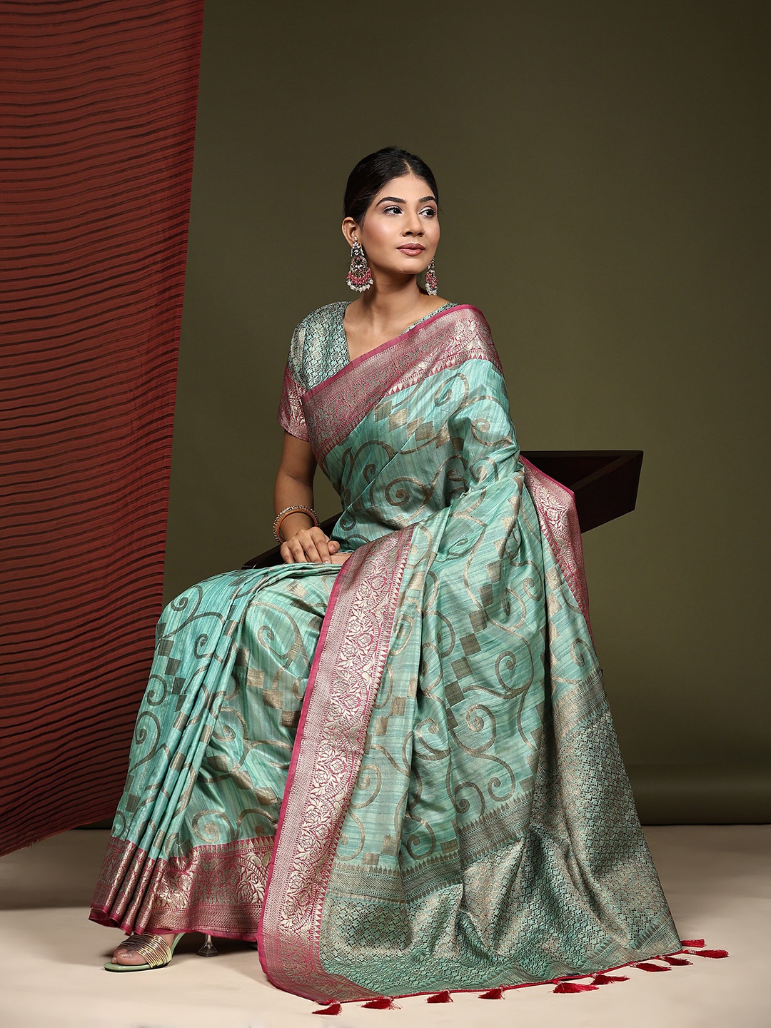 

PHEASANT Woven Design Zari Silk Cotton Saree, Blue