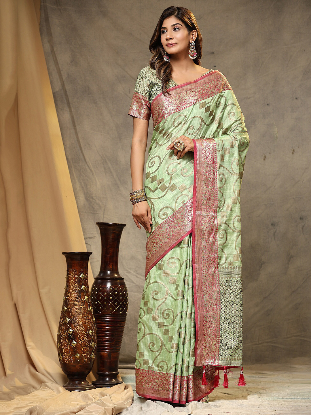 

PHEASANT Woven Design Zari Silk Cotton Saree, Green