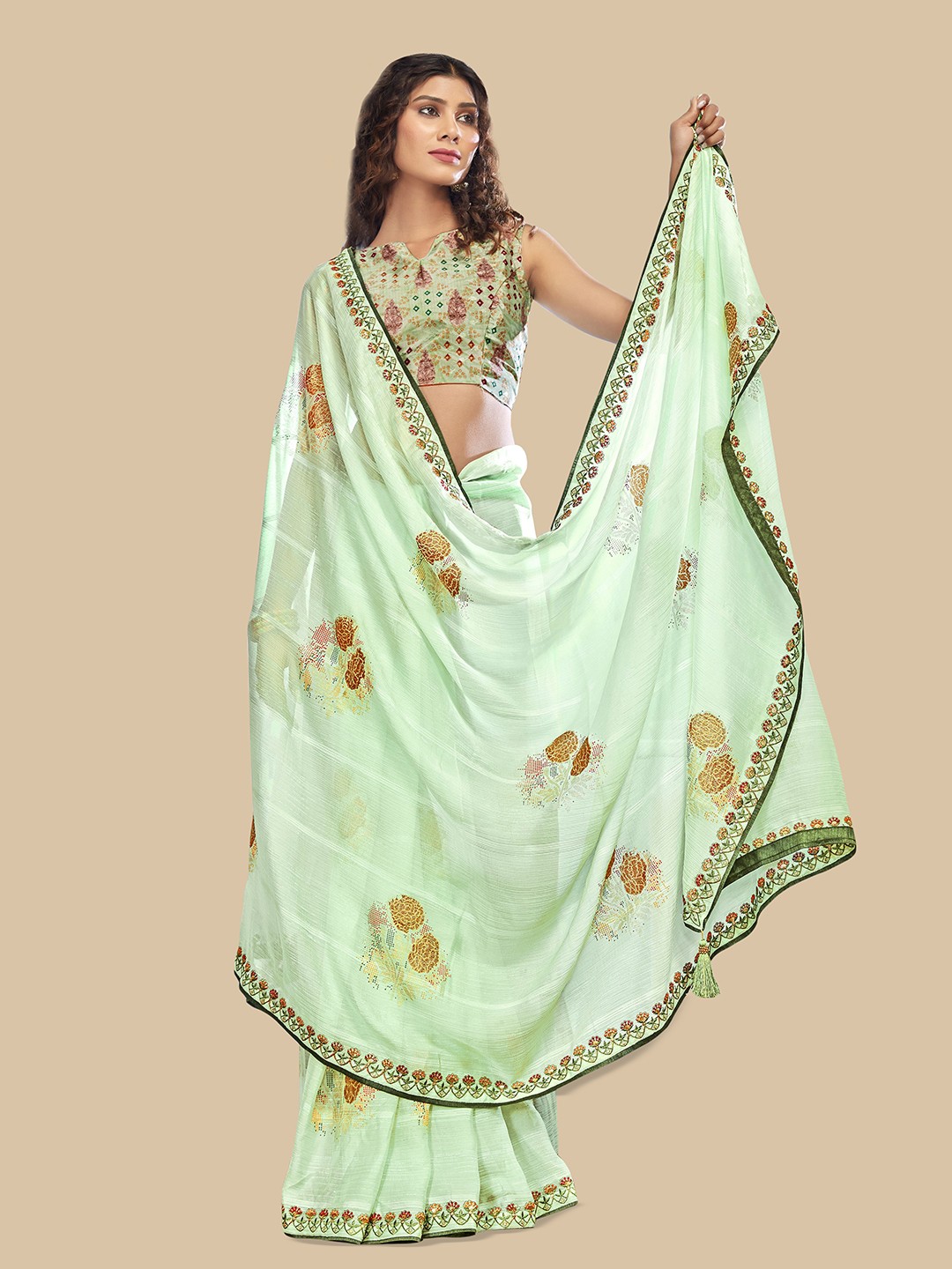 

Triveni Floral Embroidered Pure Chiffon Saree, Green