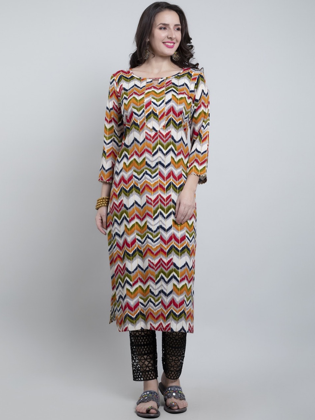 

GAJARAI Women White Geometric Printed Sequinned Kurta