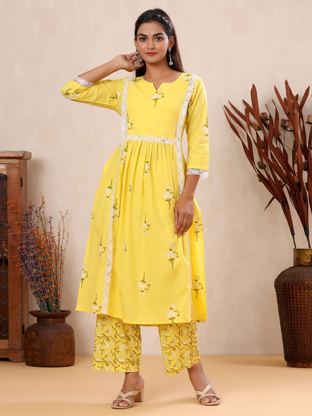 

mirari Floral Printed Pure Cotton Kurta with Palazzos, Yellow