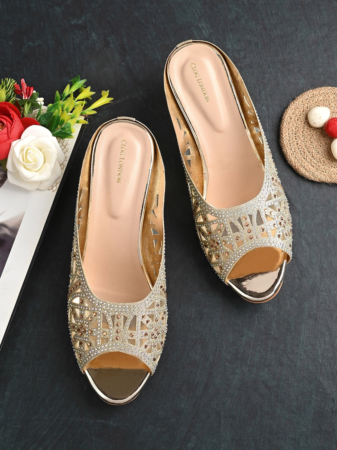 

CLOG LONDON Embellished Block Peep Toes, Gold