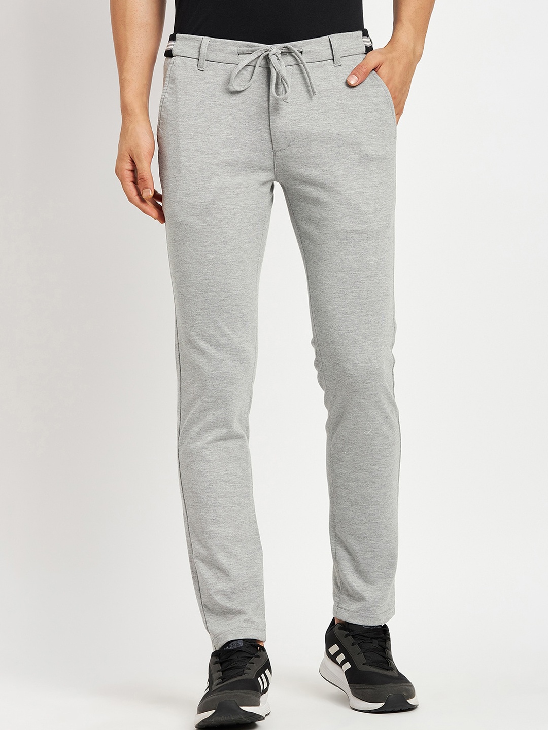 

CAMLA Men Men Mid-Rise Cotton Chinos, Grey