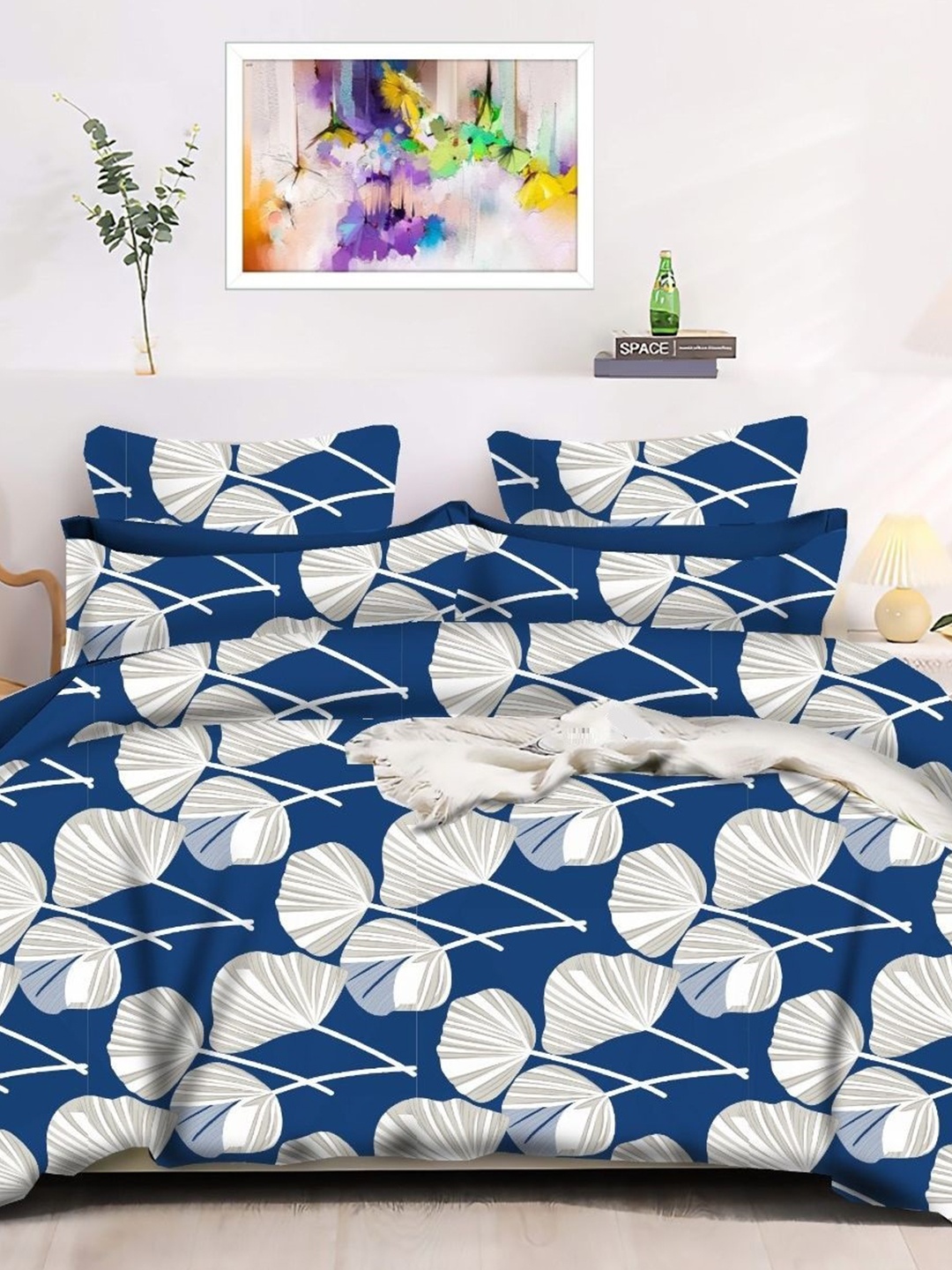 

Stylespace by Isha Blue & White Floral King Bedsheet With 2 Pillow Covers