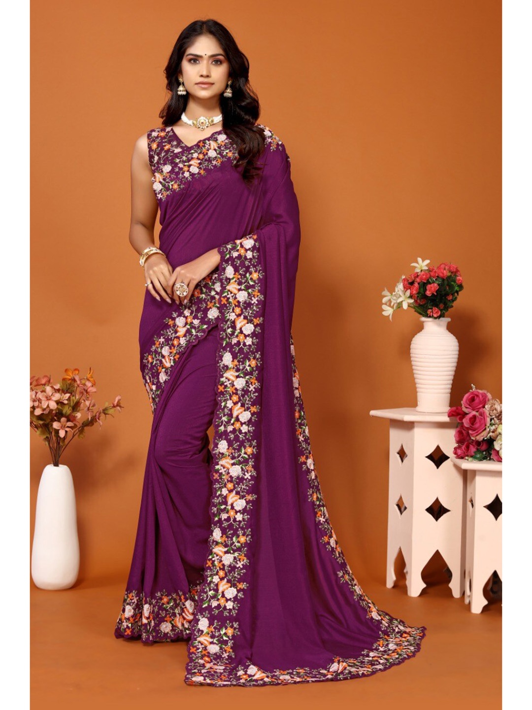 

VEERAX Embroidered Pure Georgette Saree, Magenta