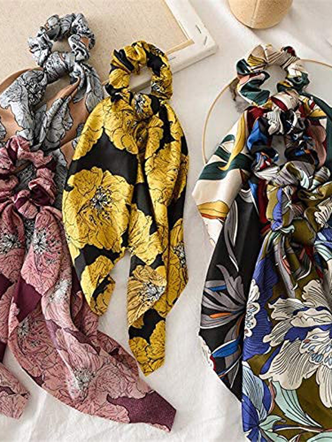 

CHRONEX Set of 5 Floral Printed Bow Knot Scrunchy Ribbon Ponytail Holders, Multi