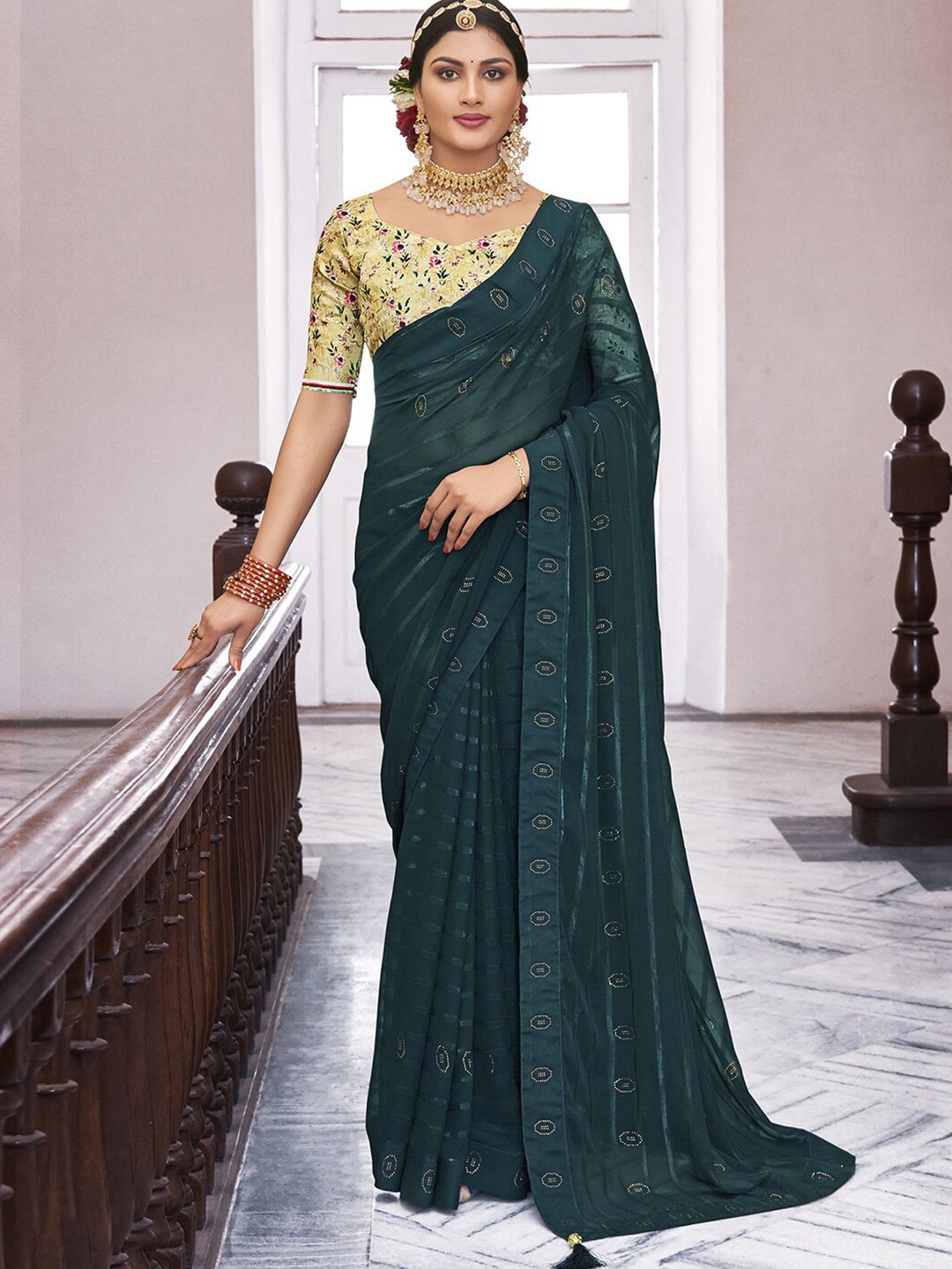 

Satrani Green & Gold-Toned Striped Beads and Stones Poly Georgette Saree