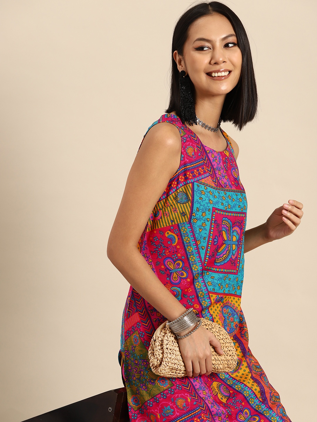 

Sangria Ethnic Motifs Printed Regular Kurta With Trousers, Pink