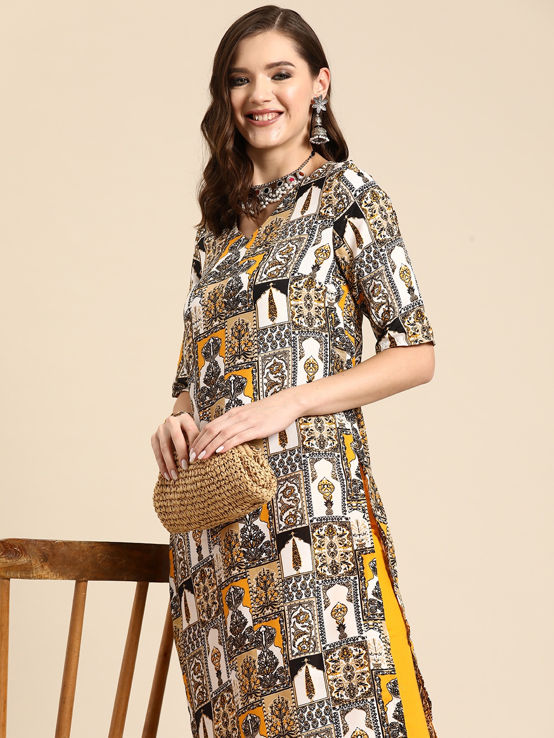 

Sangria Women Ethnic Motifs Printed Kurta with Trousers, Black