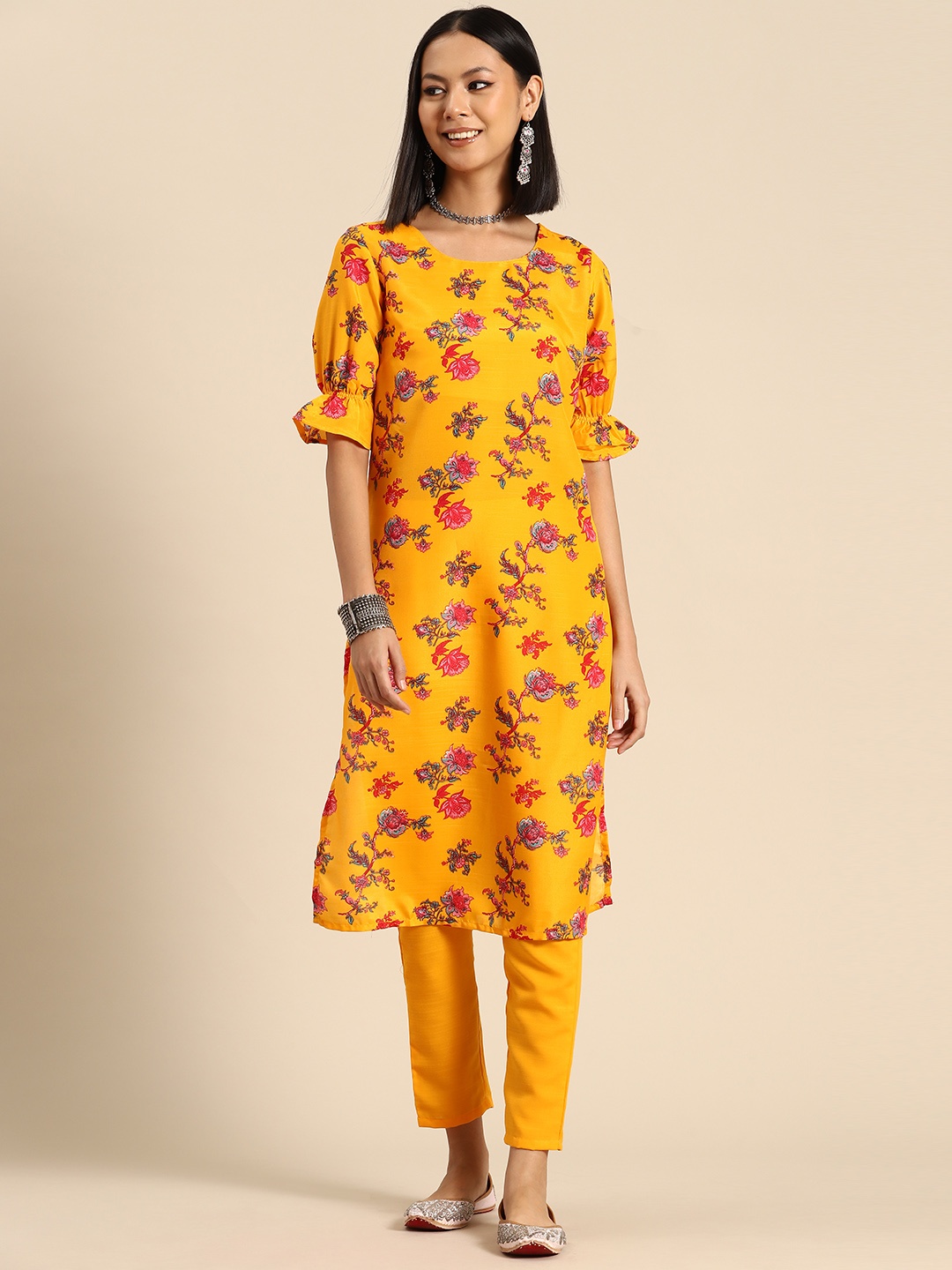 

Sangria Floral Printed Puff Sleeve Kurta with Trousers, Yellow