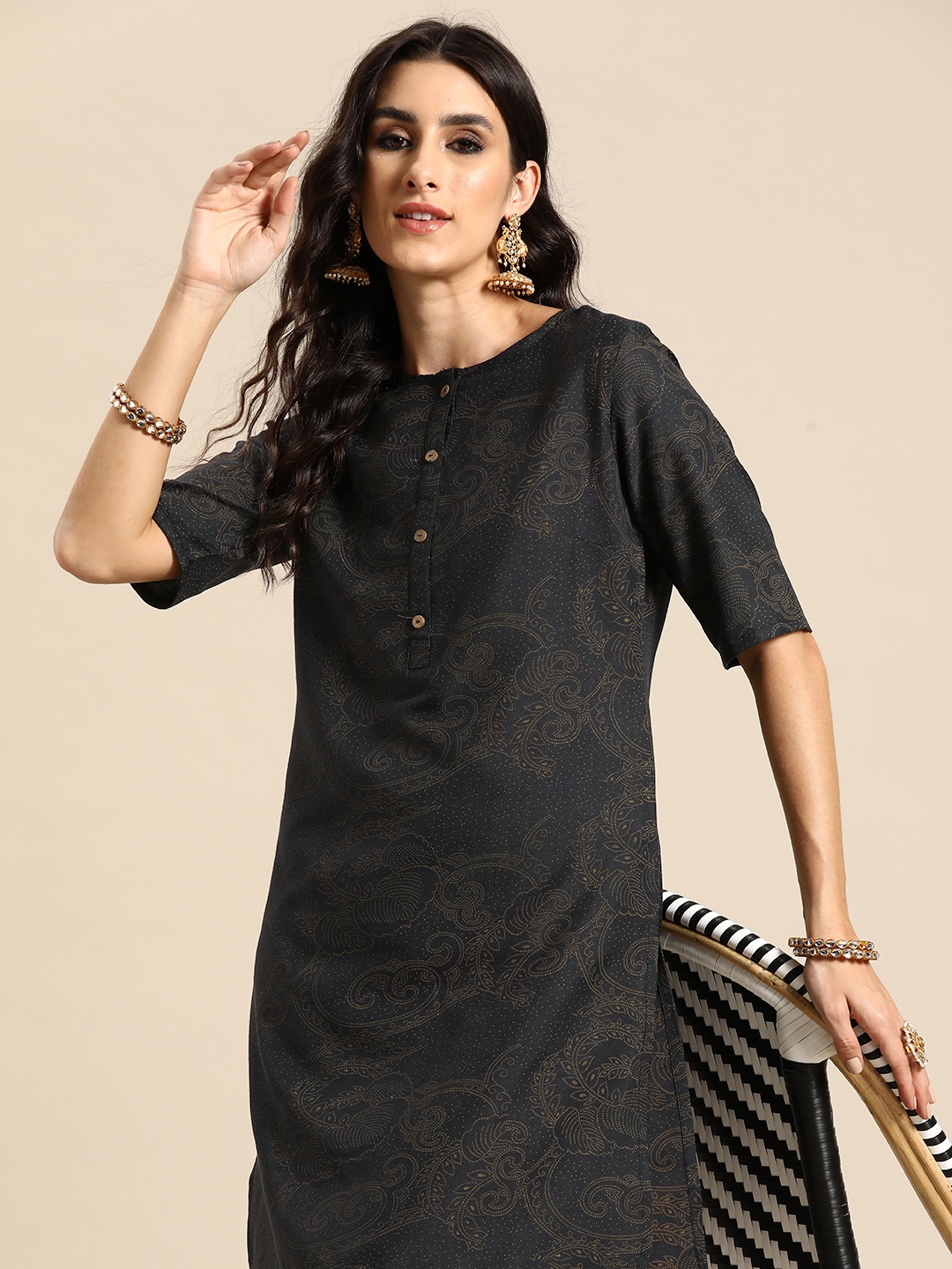 

Sangria Ethnic Motifs Print High-Low Hem Kurta, Black
