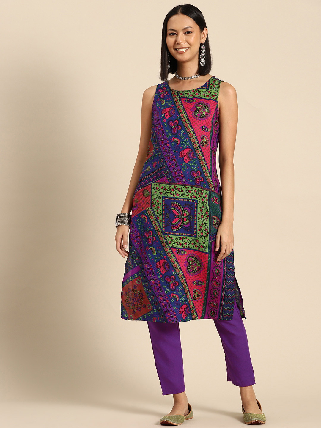 

Sangria Women Ethnic Motifs Printed Kurta with Trousers, Blue