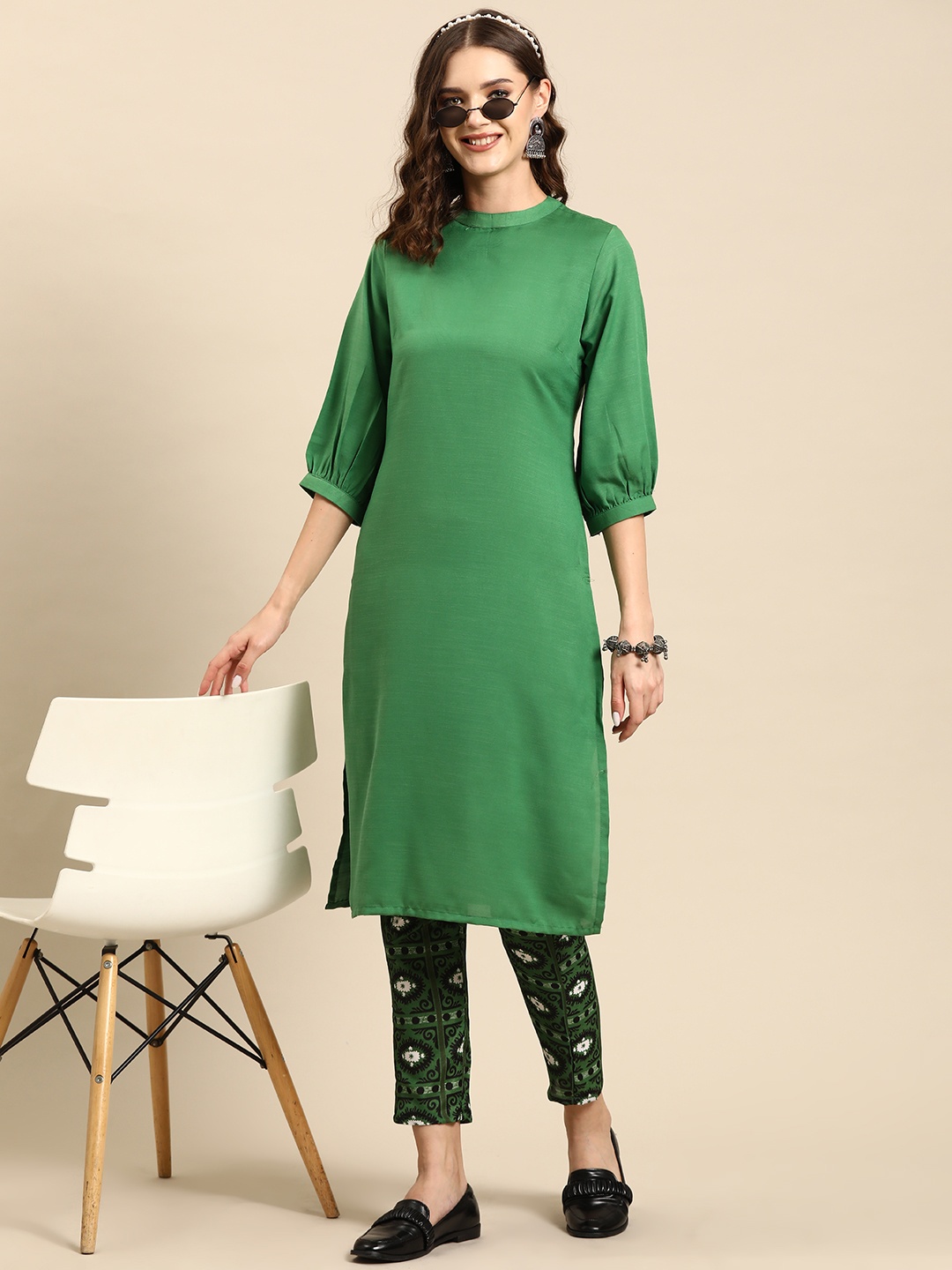 

Sangria Regular Kurta with Trousers, Green