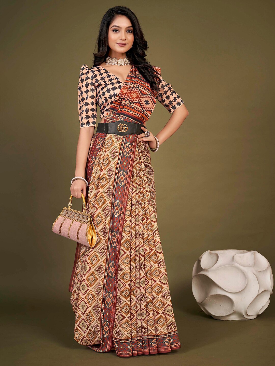 

Mitera Cream-Coloured Brown Ethnic Motifs Printed Silk Bagh Saree